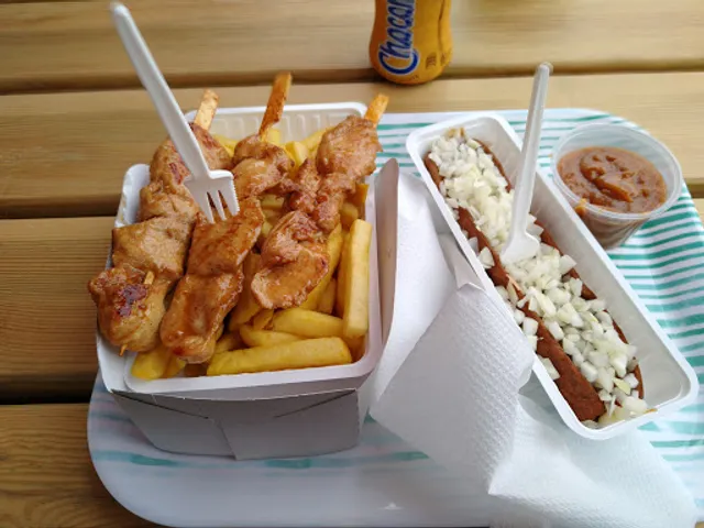 "Aan de kade" snacks en plates