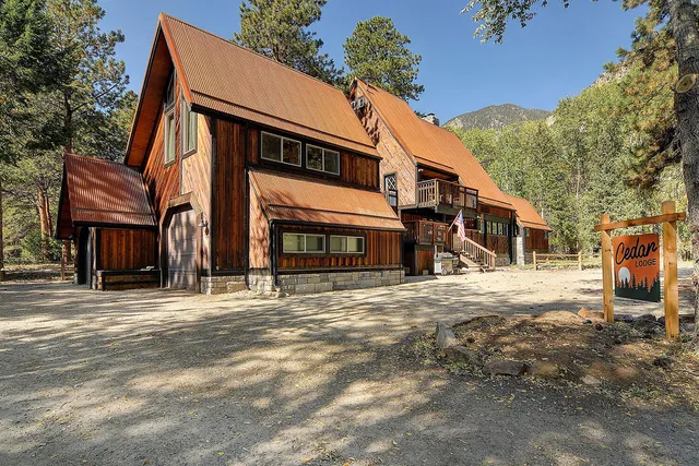 Chalk Creek Canyon Cabin & Vacation Rentals