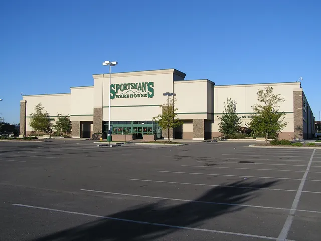 Sportsman's Warehouse