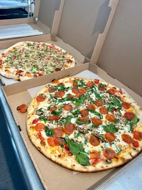 Sweet Tomatoes Pizza (West Newton)