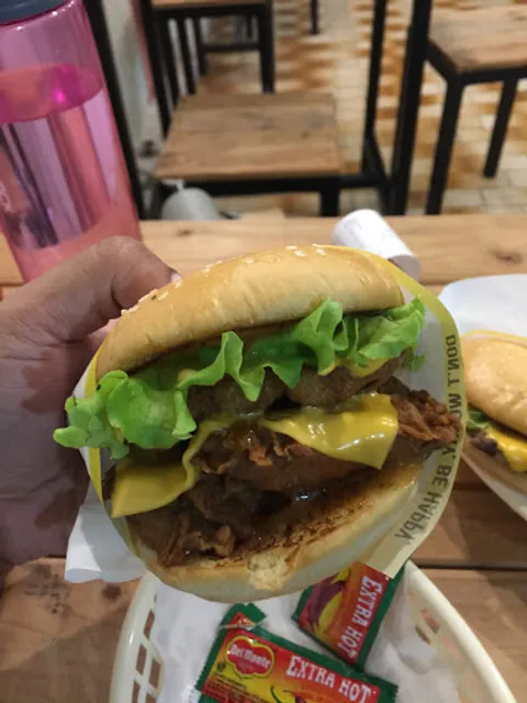 Buddy Burger Makassar