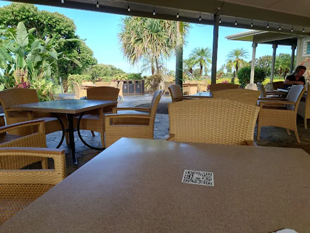 Makai Grill and Golf Pro Shop