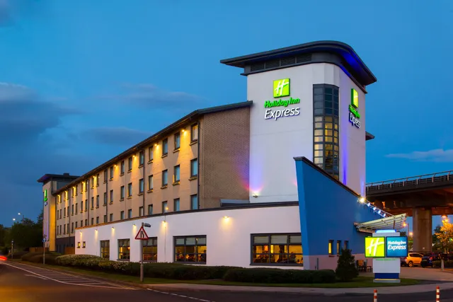 Holiday Inn Express Glasgow Airport by IHG