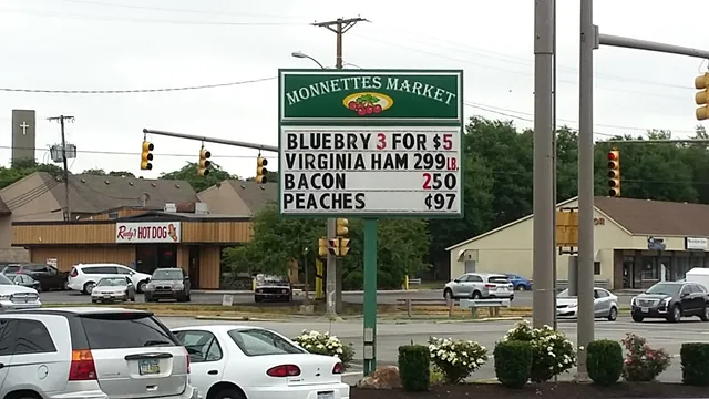 Monnettes’ Market