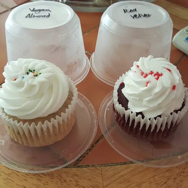 Carolina Cupcakery Bakery