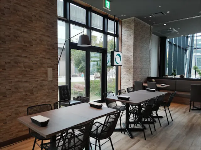 ライトアップ カフェ＆ダイニング