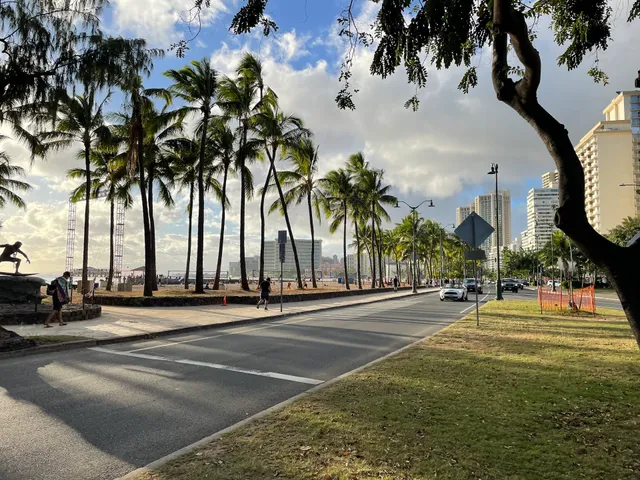 Waikiki Wall