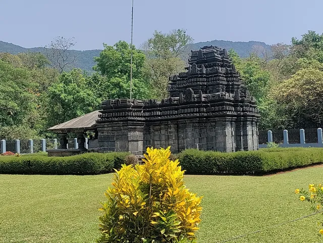Tambdi Surla temple