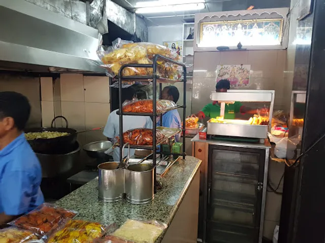 Hot Chips - Chips & Snacks Nungambakkam