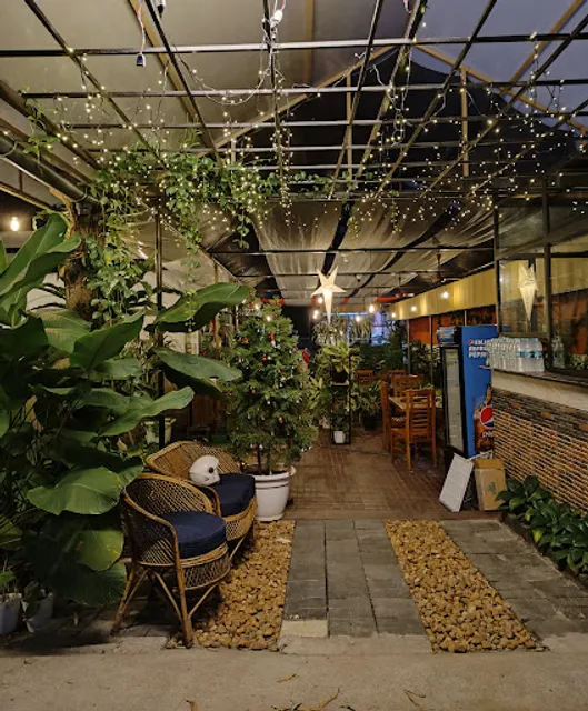 Garden Cafe The Pepper Lounge