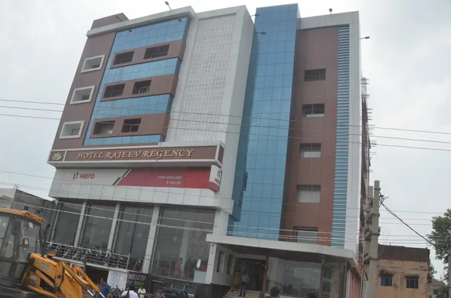 Hotel Rajeev Regency