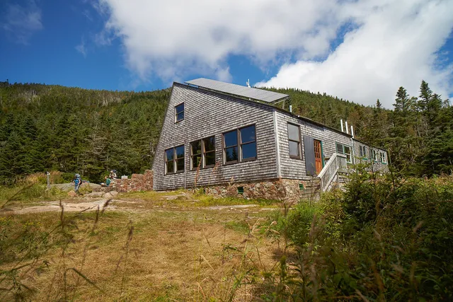 AMC Mizpah Spring Hut