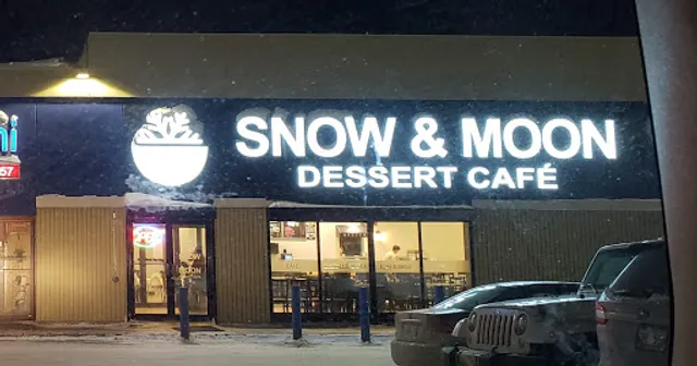 Snow & Moon Dessert Cafe