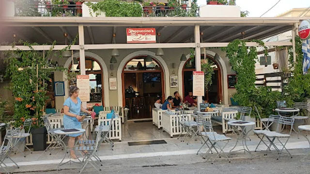 Cappuccinos , Καφέ - Μπάρ / Cappuccinos , Cafe - Bar