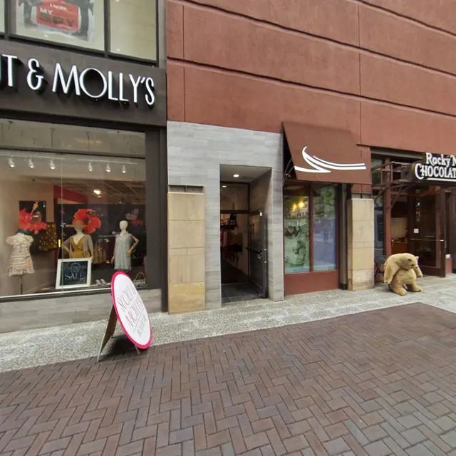 Nook on 16th - Boutique Gifts & Treasures