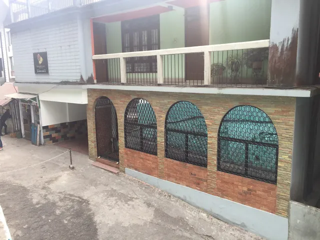 Sleepy Sam -The Traveller’s Hostel