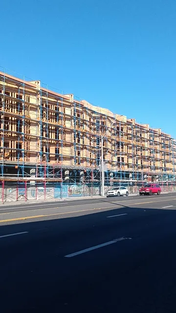 Colonial Pool & Spa Motel