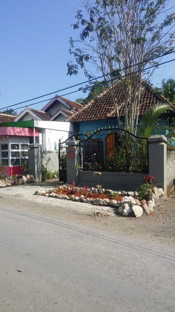 Red Beach Homestay