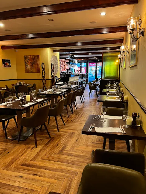 Indiya Bar & Restaurant