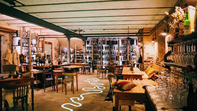 Die Mosel Vinothek & Winebar