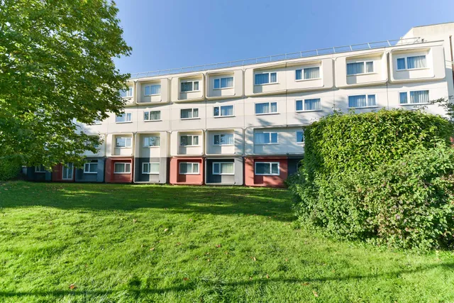 Hôtel GOLDEN TULIP ROISSY SAINT WITZ