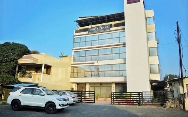 Hotel White Pearl