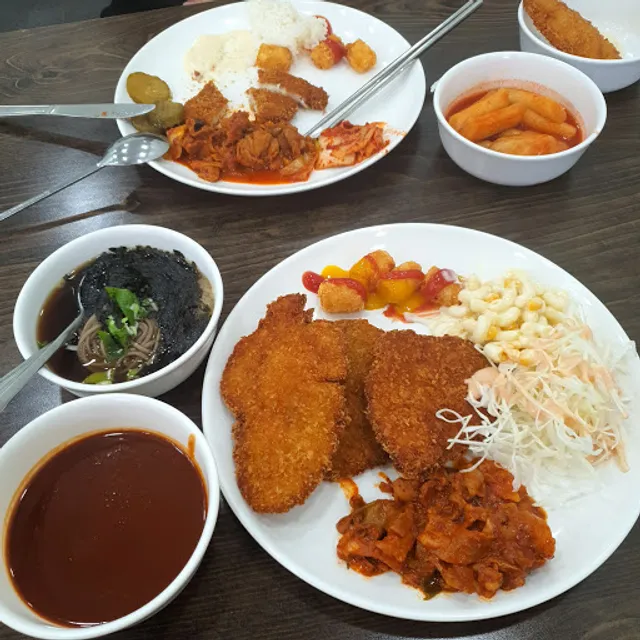 Donkatsu & Baekban