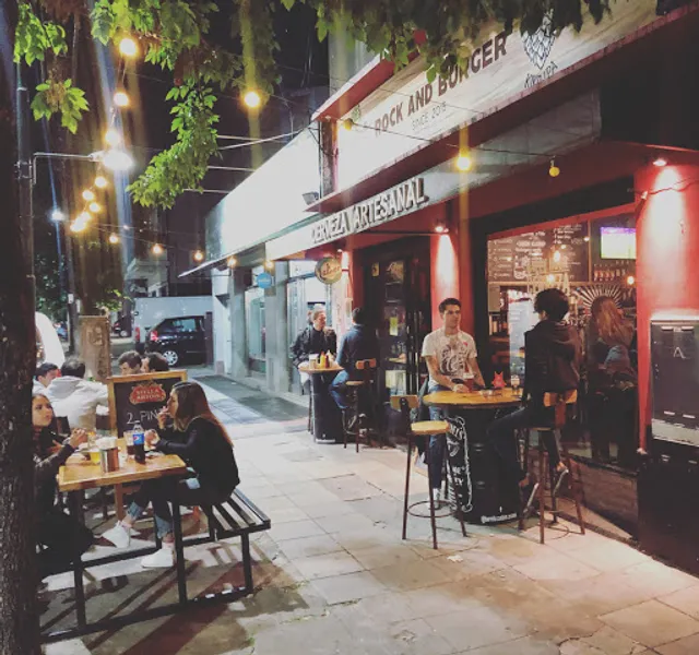 Rock and Burger Martinez