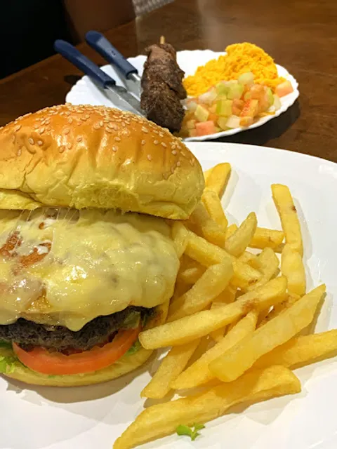 ESPETINHO LÚ DO LEO