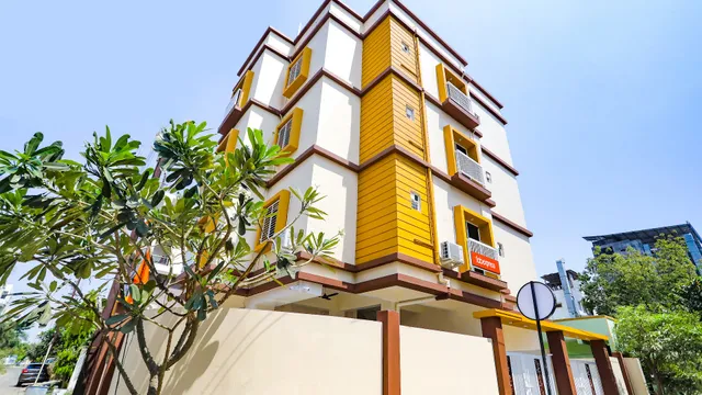 FabExpress Radiant Guest House