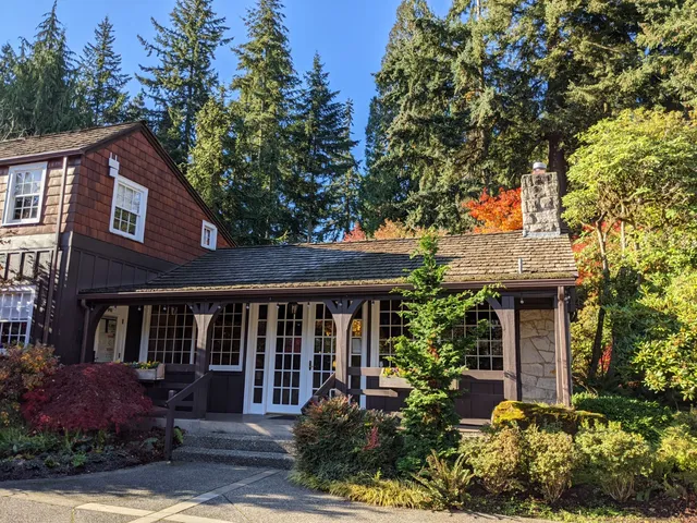 Robinswood House - Seattle Bride