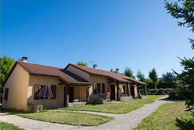 Village de gîtes Le Pigeonnier Malzieu-Ville