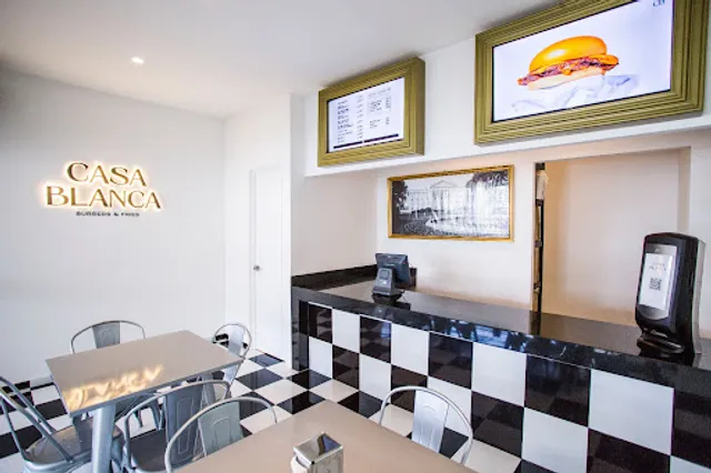Casa Blanca - Burgers & Fries