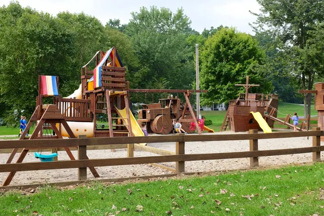 Angola / Hogback Lake KOA Holiday