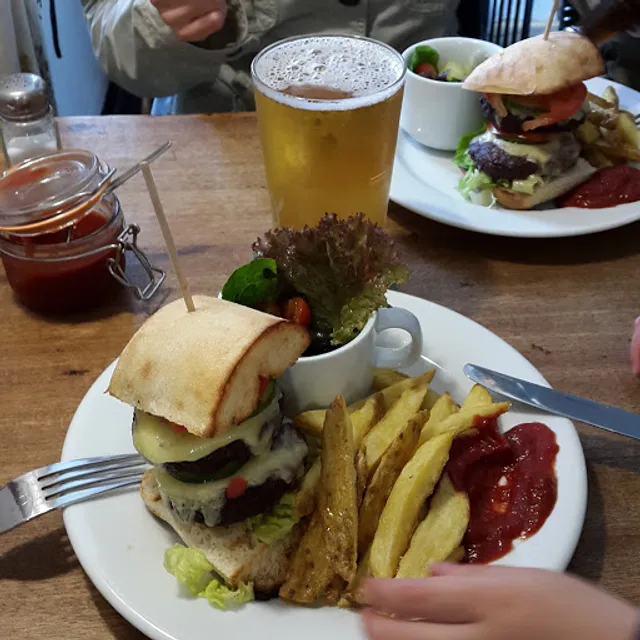 Wheatsheaf at Tattingstone