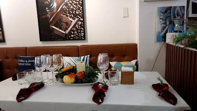 Happy Heart Cafe - American Restaurant