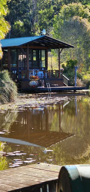 Frog Hollow Lake House B&B