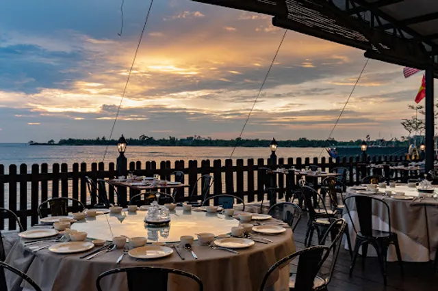 Hai Shang Ren Seafood Restaurant