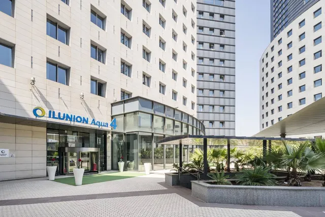 Hotel ILUNION Aqua 4