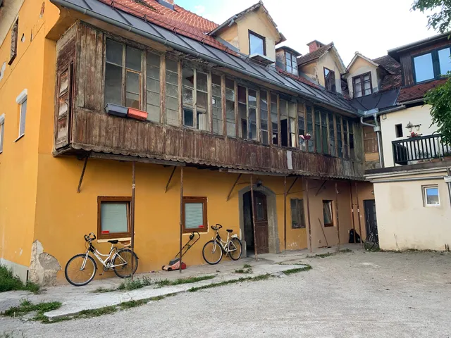 Central Antique Apartments