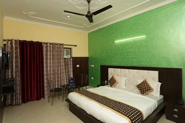 OYO Om Guest House Residency Near Appu Ghar