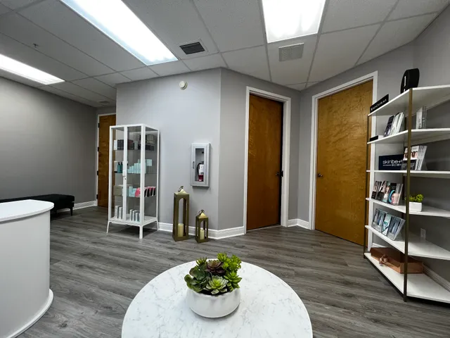 Face &Body massage by Roza