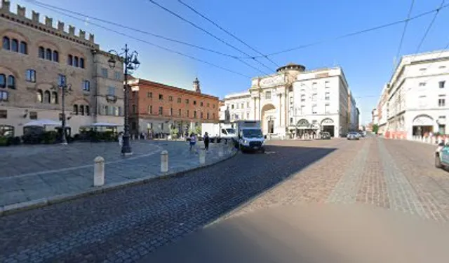 Str. della Repubblica, 1