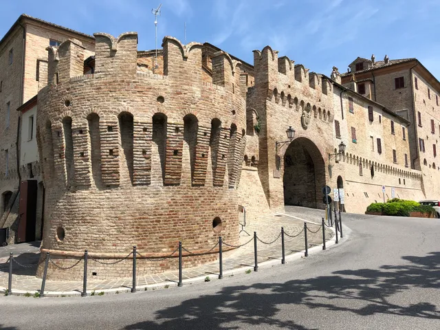 Palazzo Boscareto - suites di charme in centro storico - garage moto, box bici