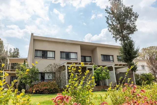 Kibbutz Mizra Country Lodging