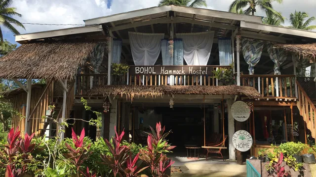 Bohol Hammock Hostel