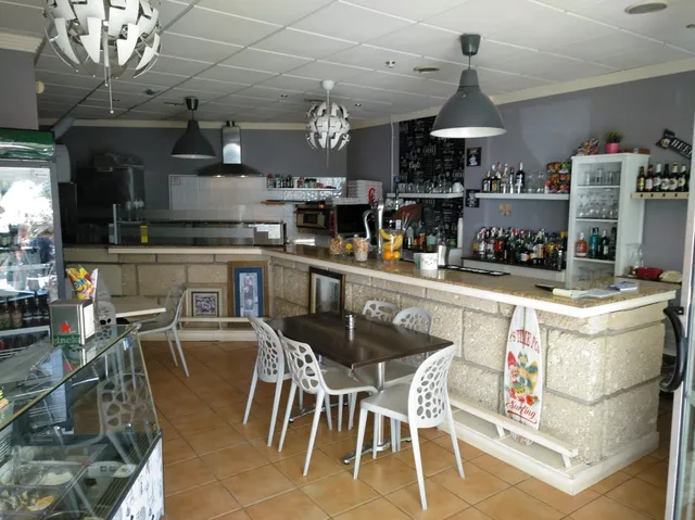 Antojos Pizzería & Heladería