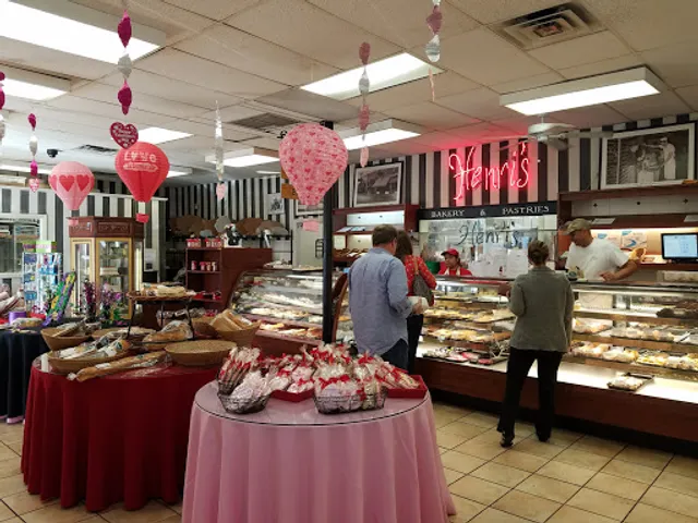 Henri's Bakery & Deli
