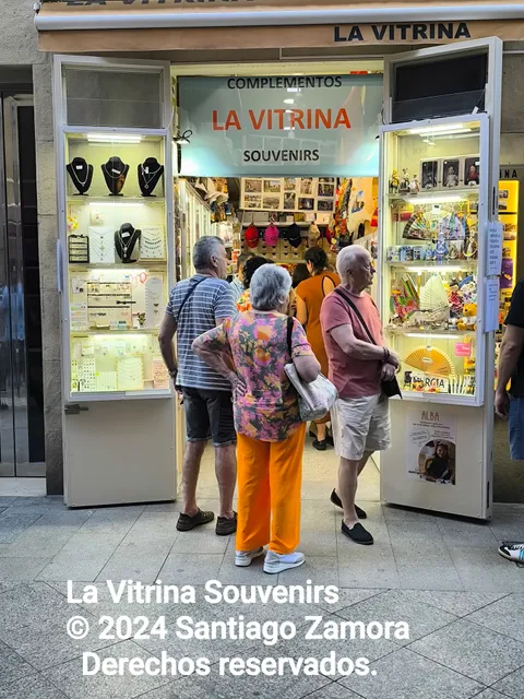 Souvenirs la vitrina