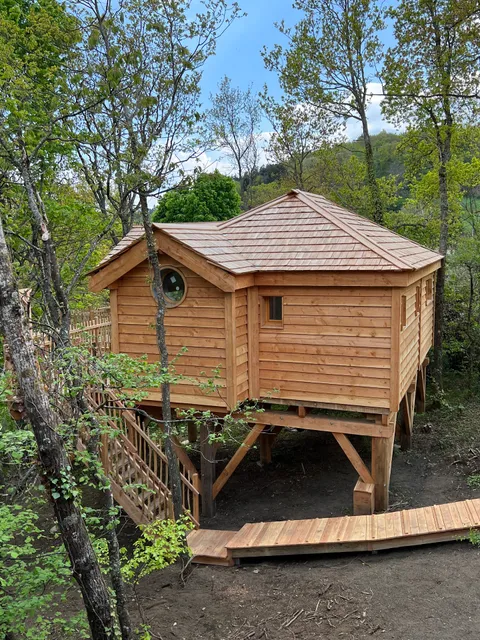 Dôme à Bulles - Cabanes & Spa au coeur des volcans d'Auvergne